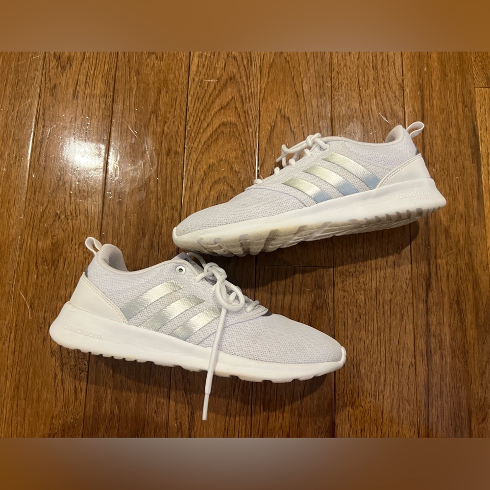 Adidas QT Racer 2.0 White and Metallic Silver Shoes 6.5 - Picture 2 of 9